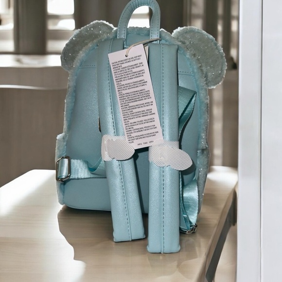 ⭐️NWT⭐️ Disney Parks Minnie Mouse Plush Loungefly Mini Backpack - Picture 2 of 8